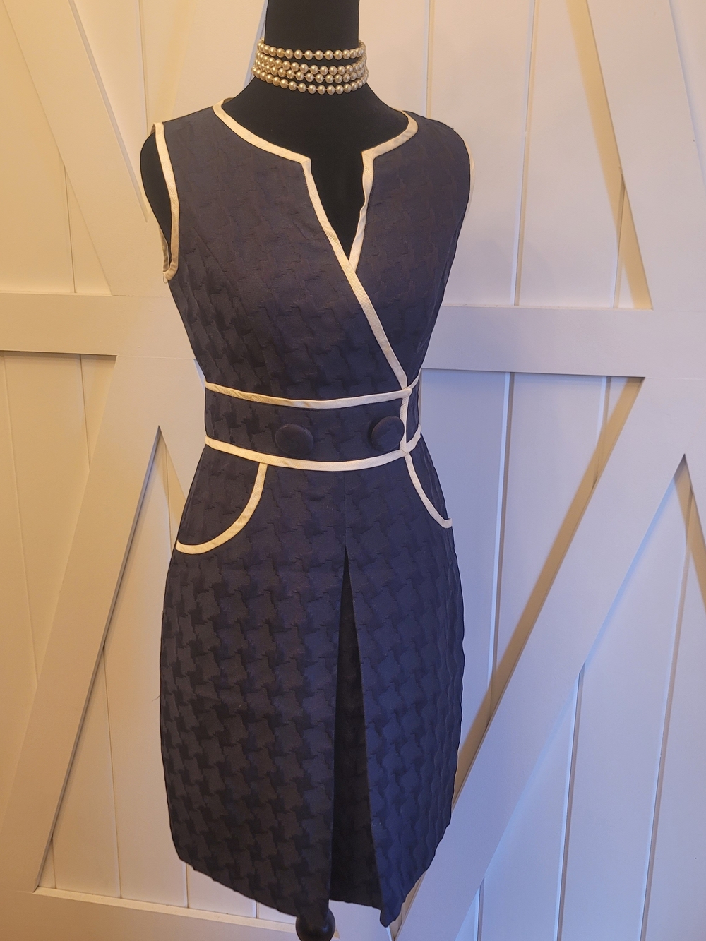 Ellen Tracy Navy Mini Sheath Dress with Cream Trim